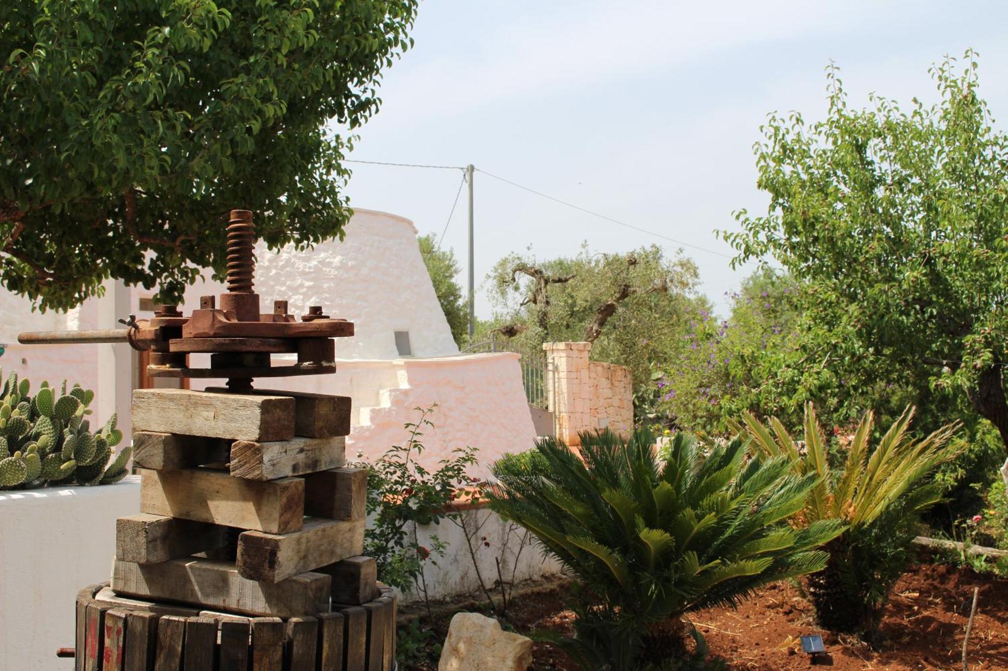 Affittacamere Trullo Il Melograno Ostuni Esterno foto